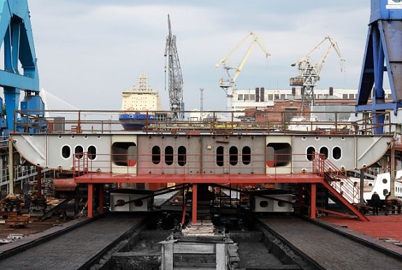 Заложен киль третьего супертраулера для Русской Рыбопромышленной Компании